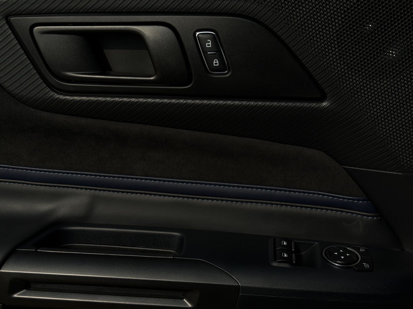 2025 Ford Mustang Dark Horse