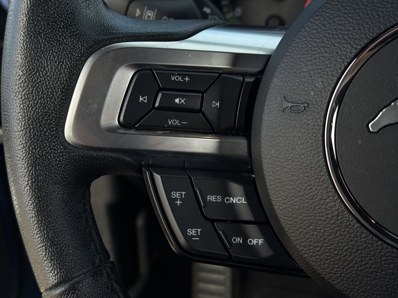 2022 Ford Mustang EcoBoost