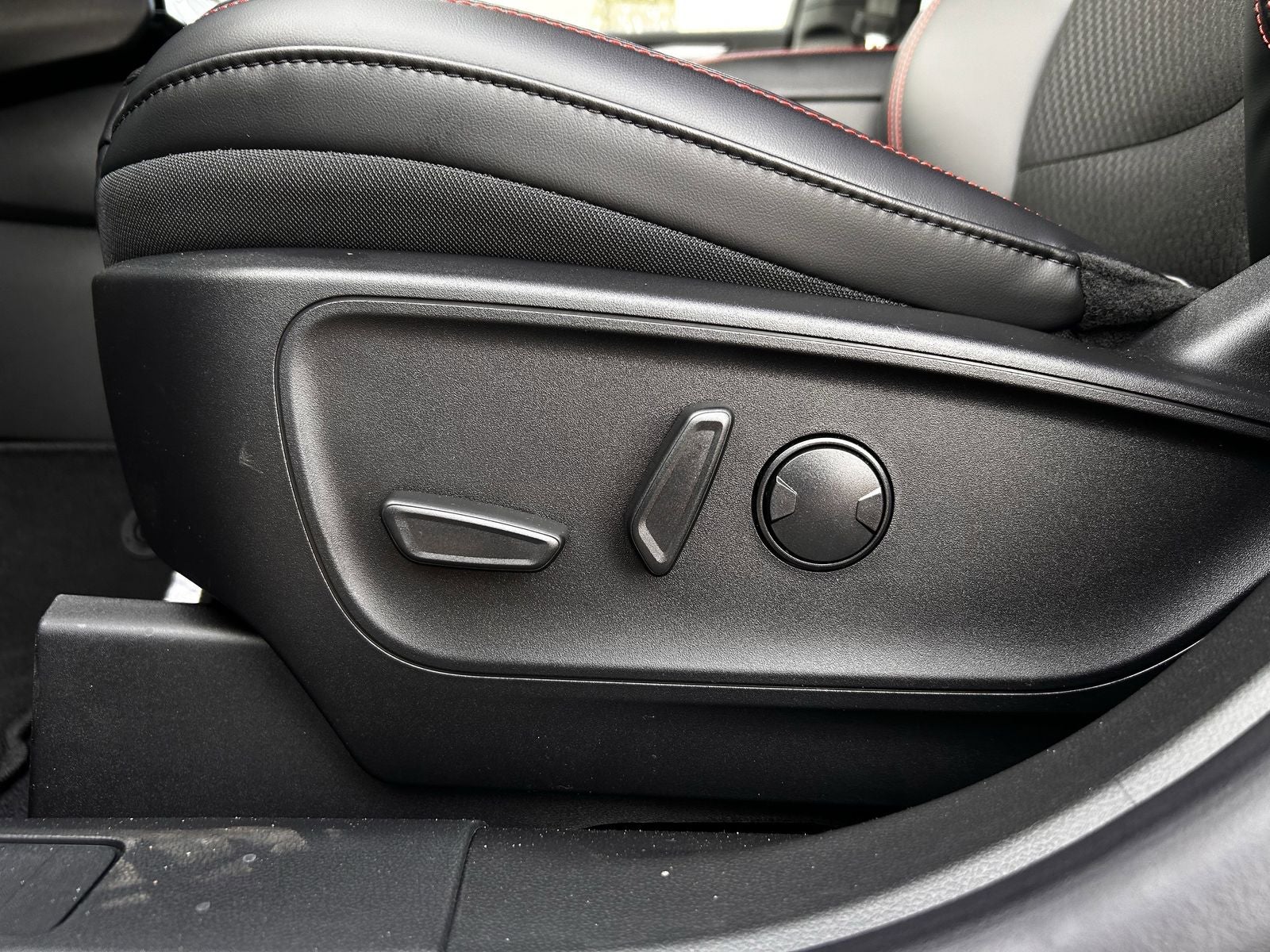 2026 Ford Escape Hybrid ST-Line Select