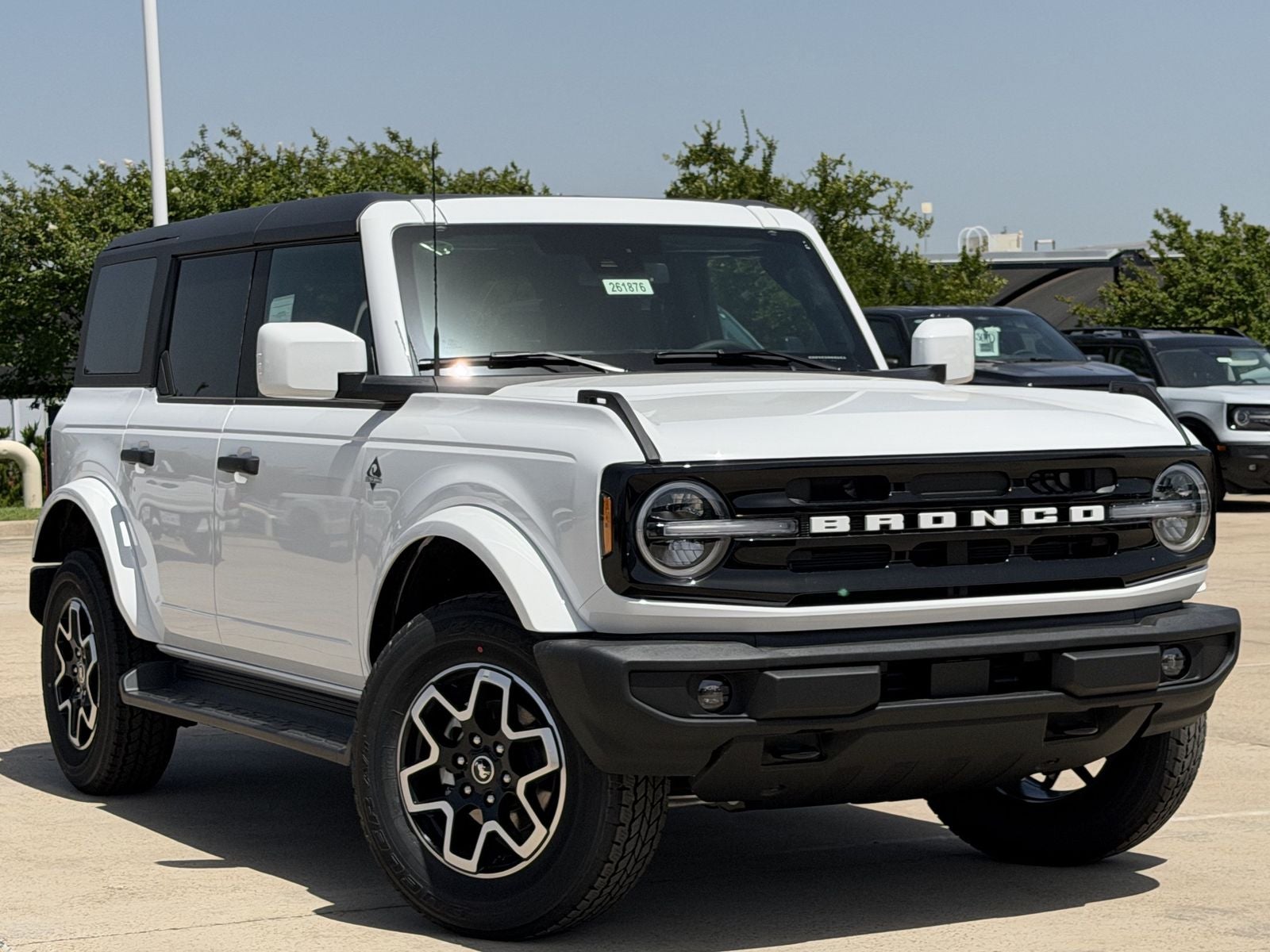 2026 Ford Bronco Outer Banks