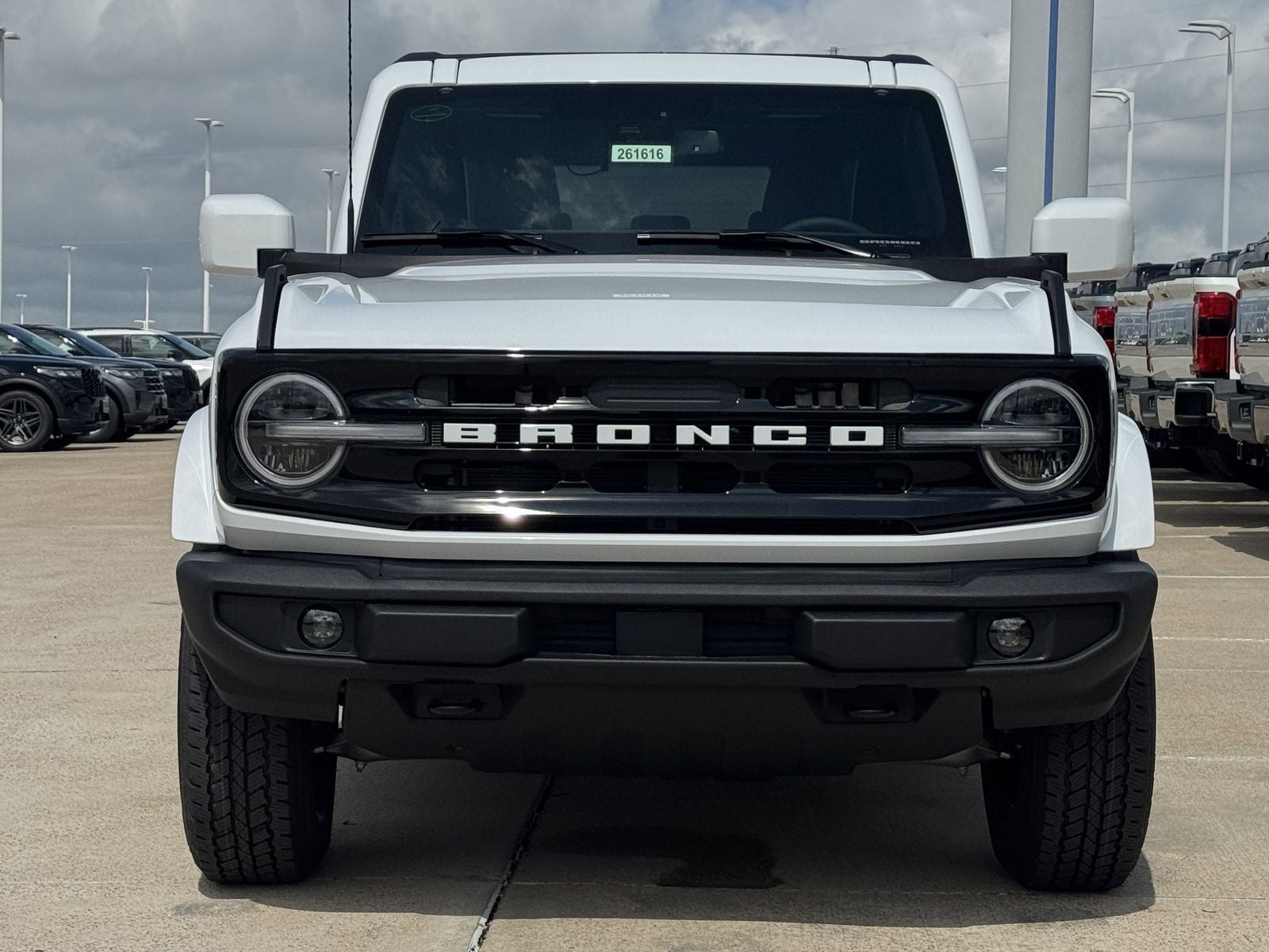 2026 Ford Bronco Outer Banks