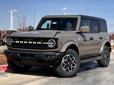 2026 Ford Bronco Outer Banks