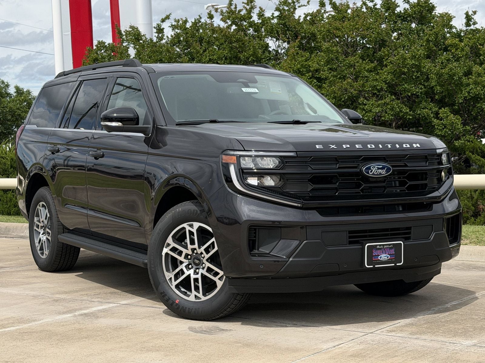 2026 Ford Expedition Active