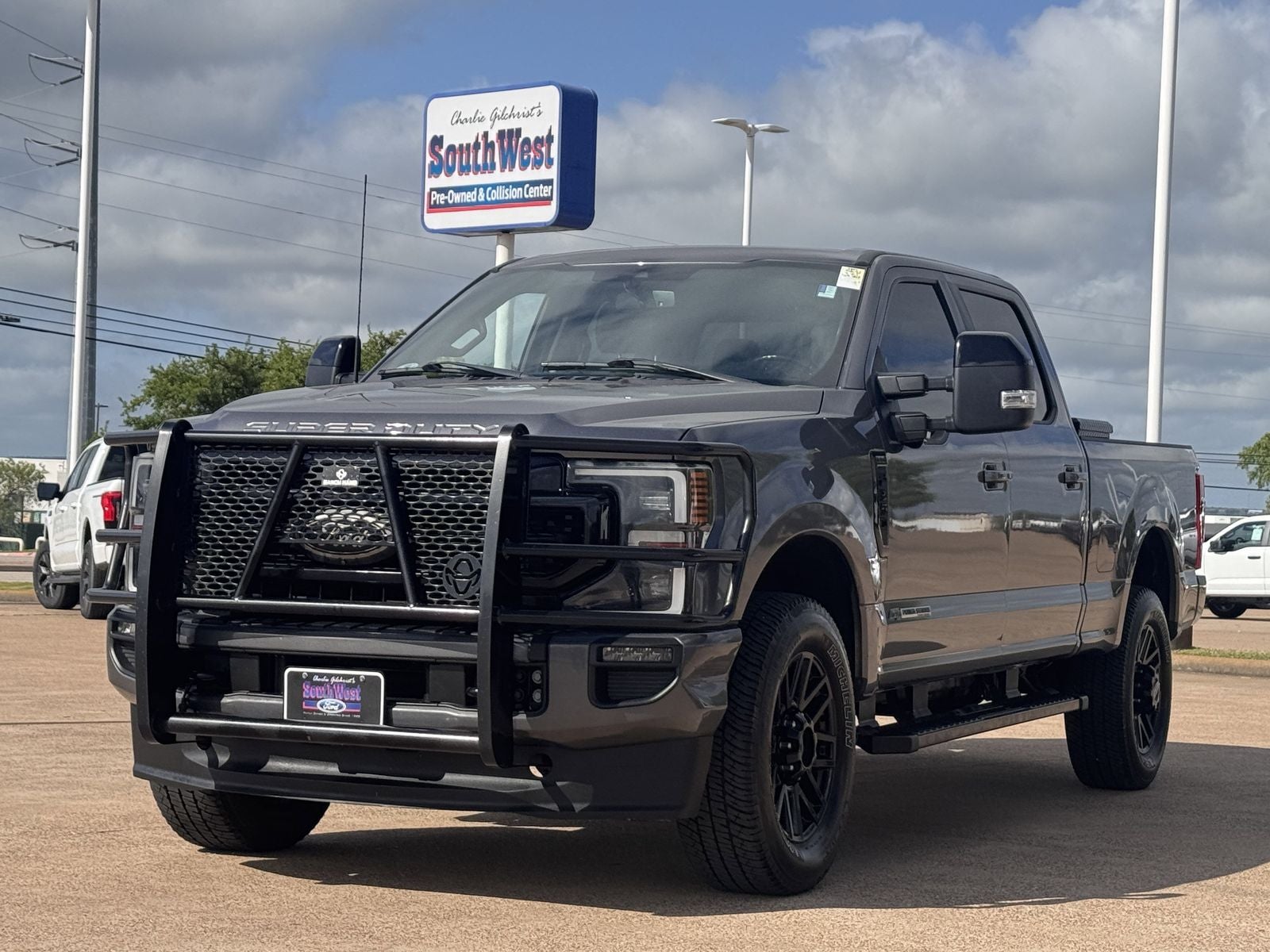 2022 Ford F-350SD Lariat
