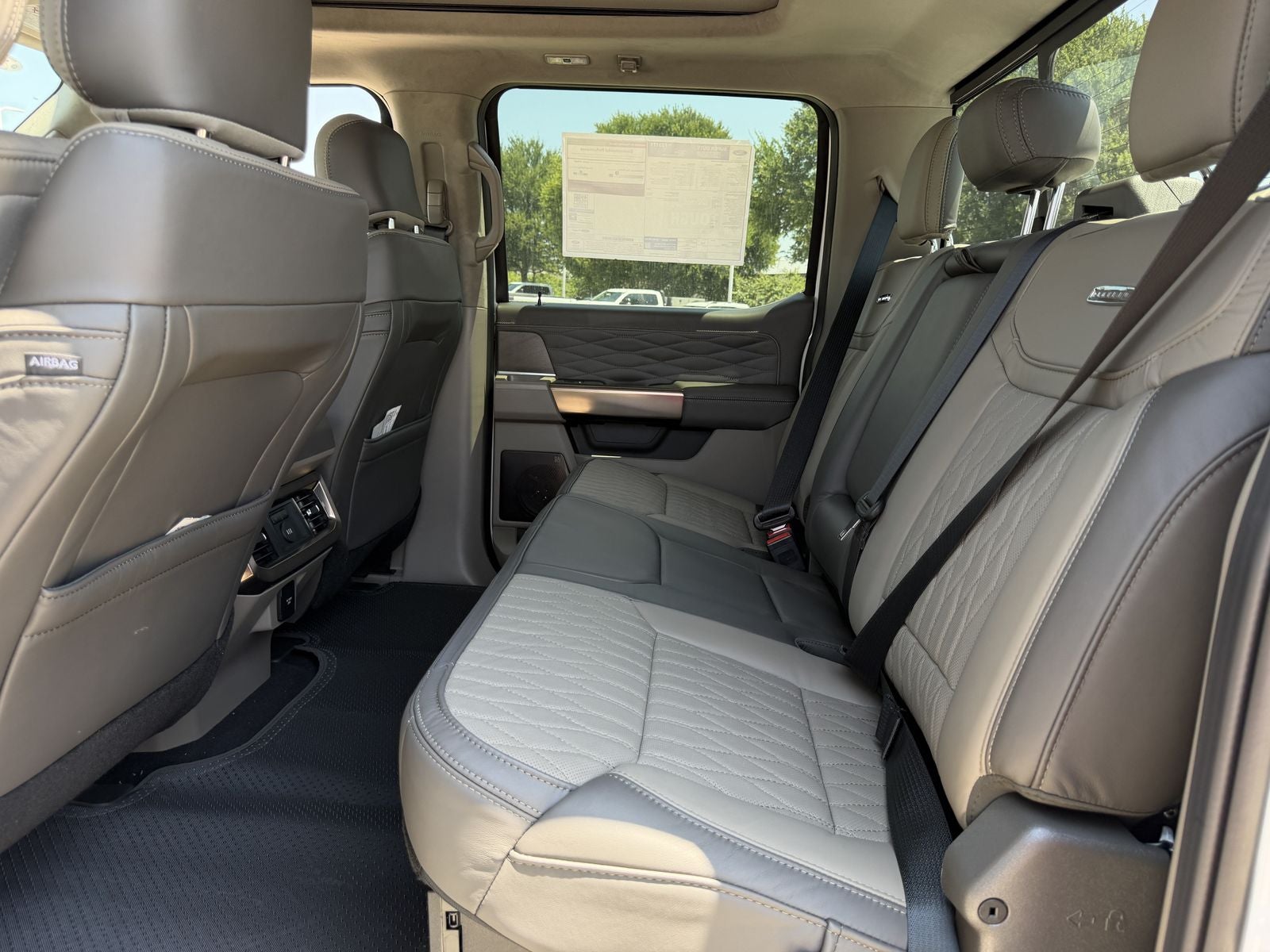 2026 Ford F-350SD Platinum DRW