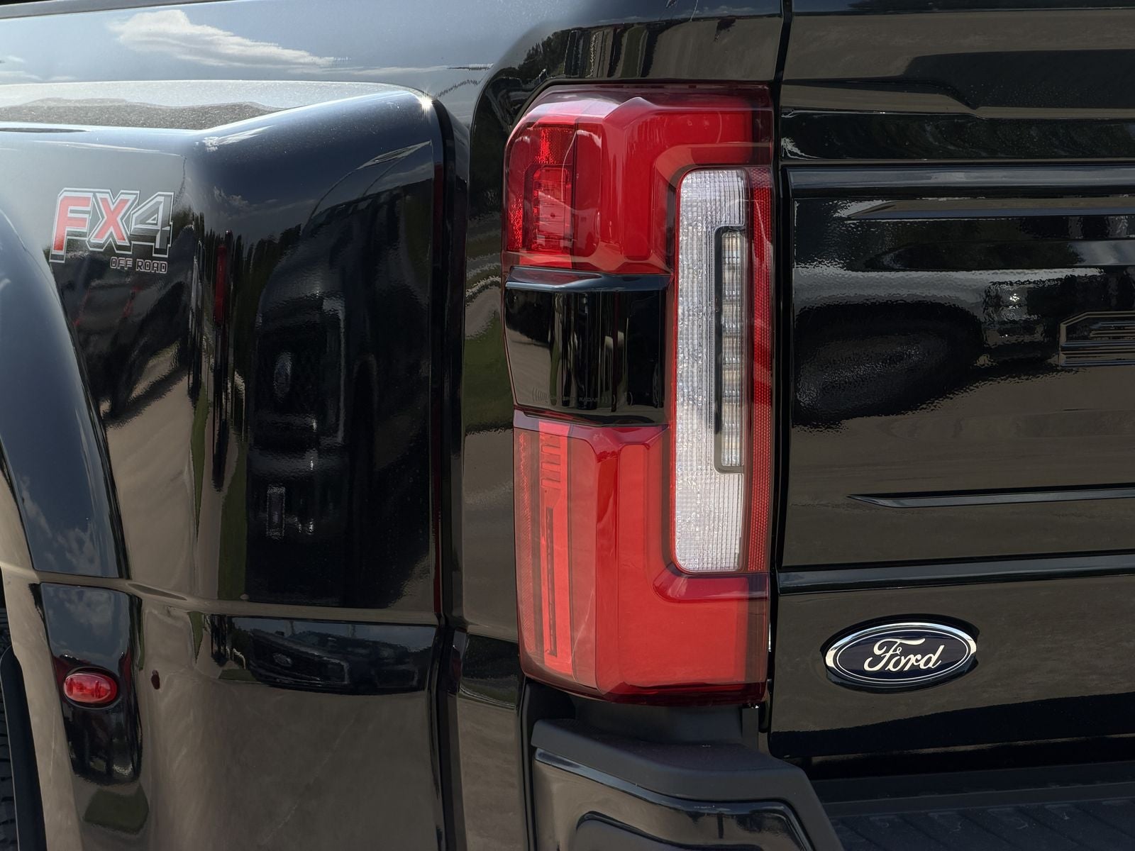 2026 Ford F-350SD Platinum DRW