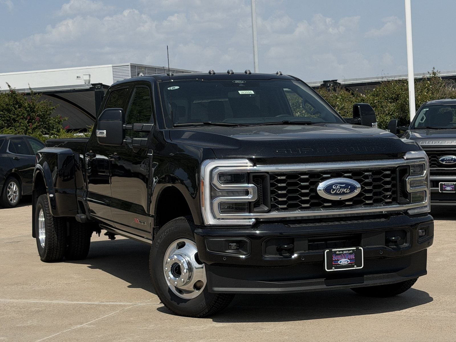 2026 Ford F-350SD Platinum DRW