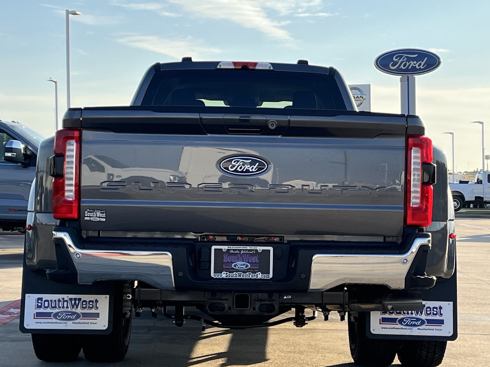 2027 Ford F-350SD XLT DRW
