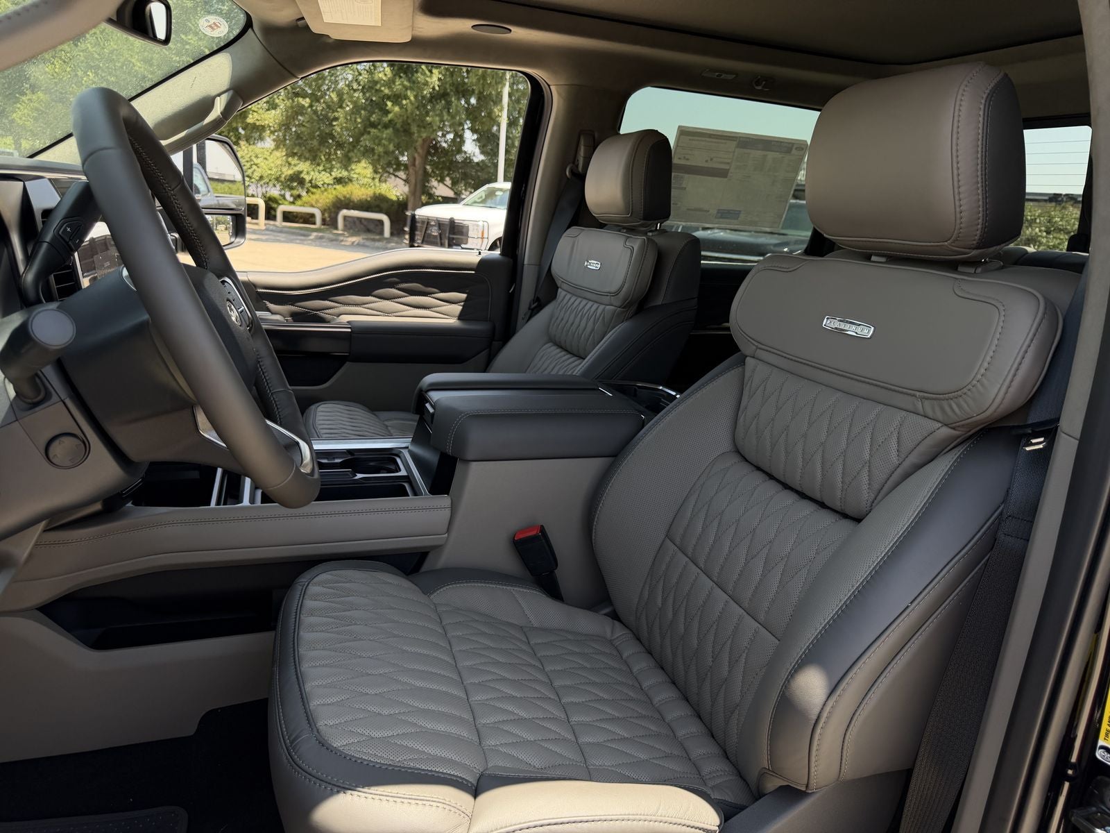 2026 Ford F-350SD Platinum DRW