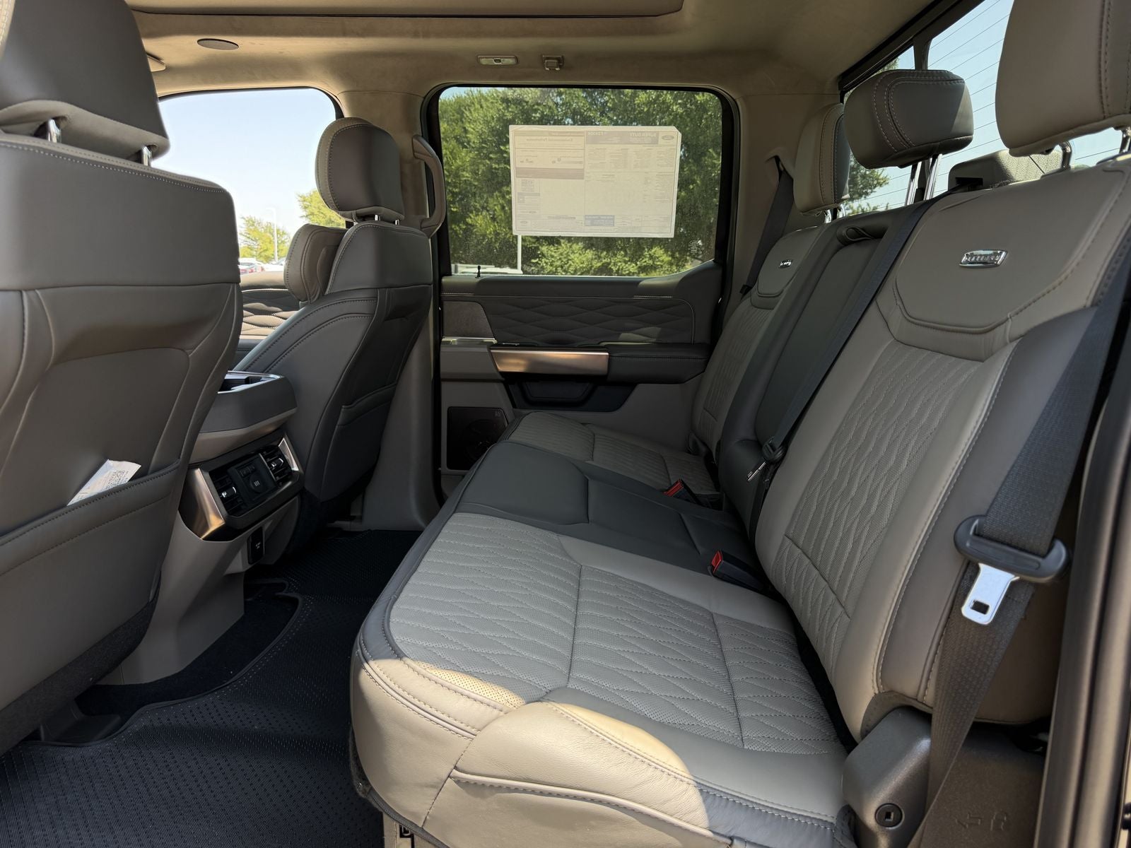 2026 Ford F-350SD Platinum DRW