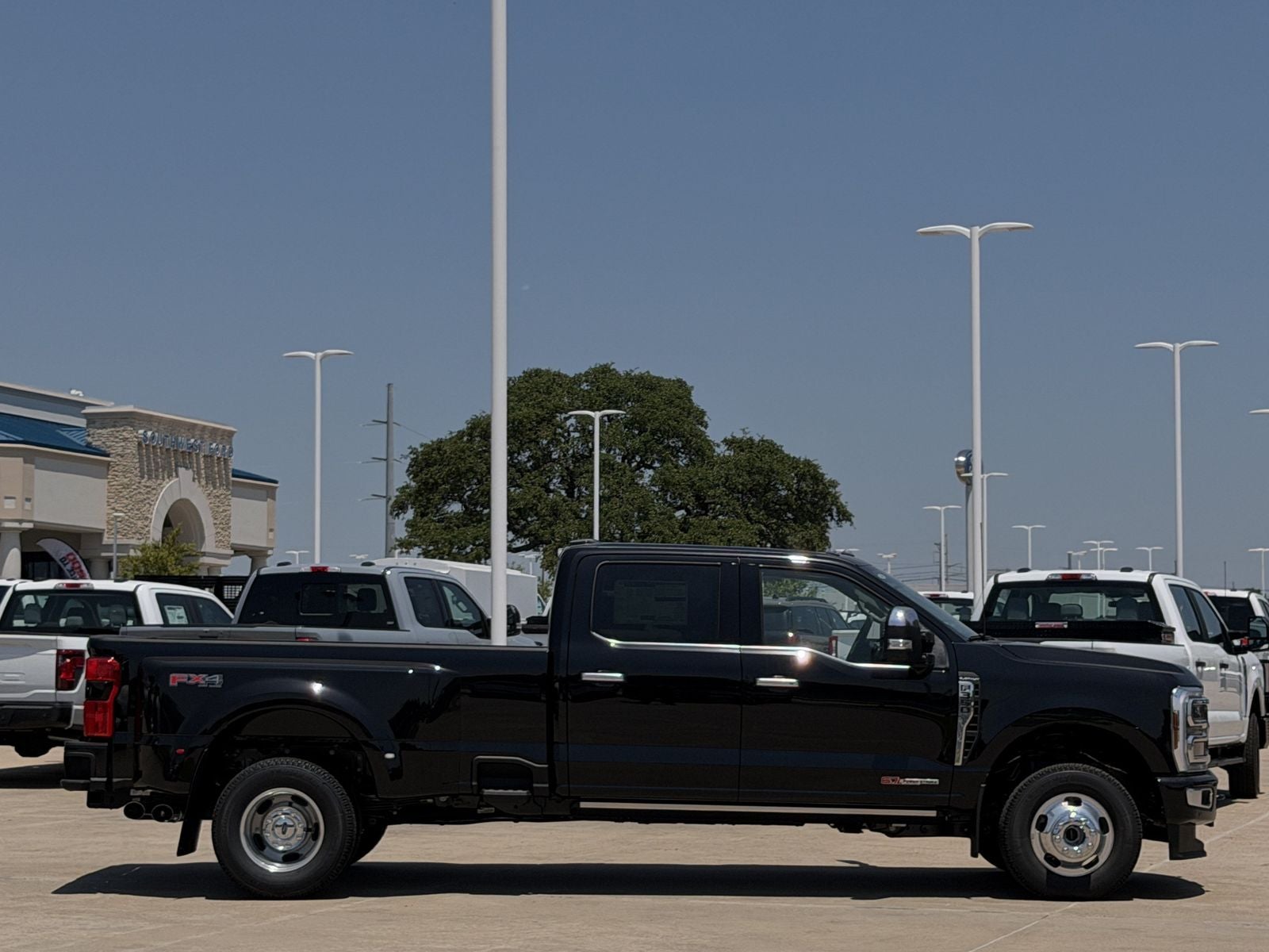2026 Ford F-350SD Platinum DRW