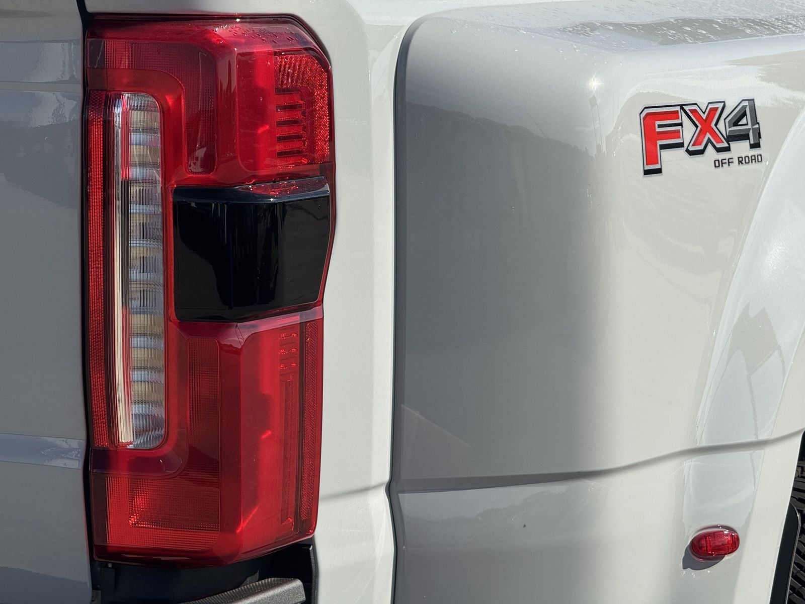2026 Ford F-350SD Lariat DRW
