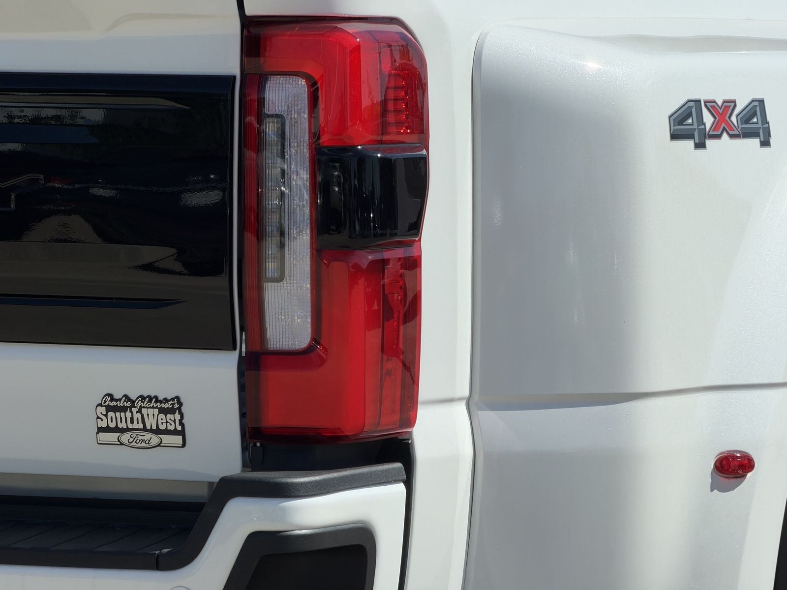 2026 Ford F-350SD Platinum DRW