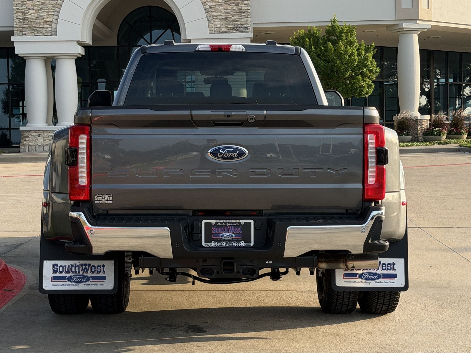 2026 Ford F-350SD Lariat DRW