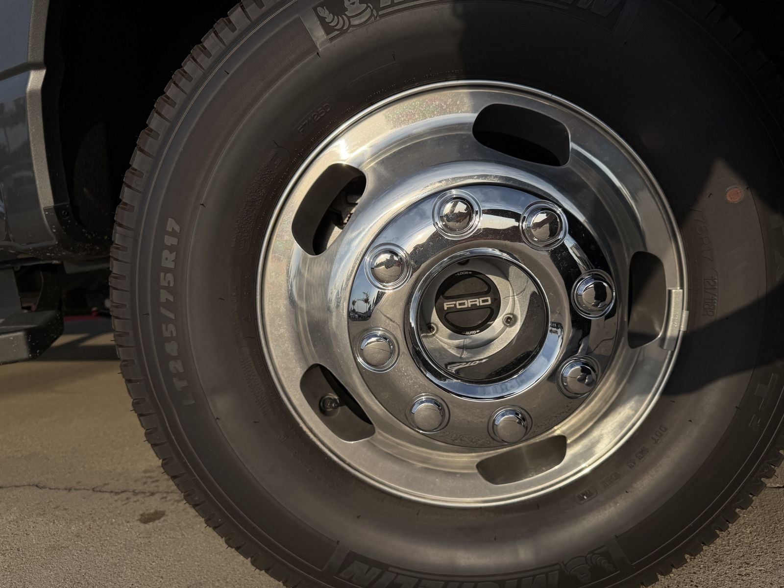 2026 Ford F-350SD Lariat DRW