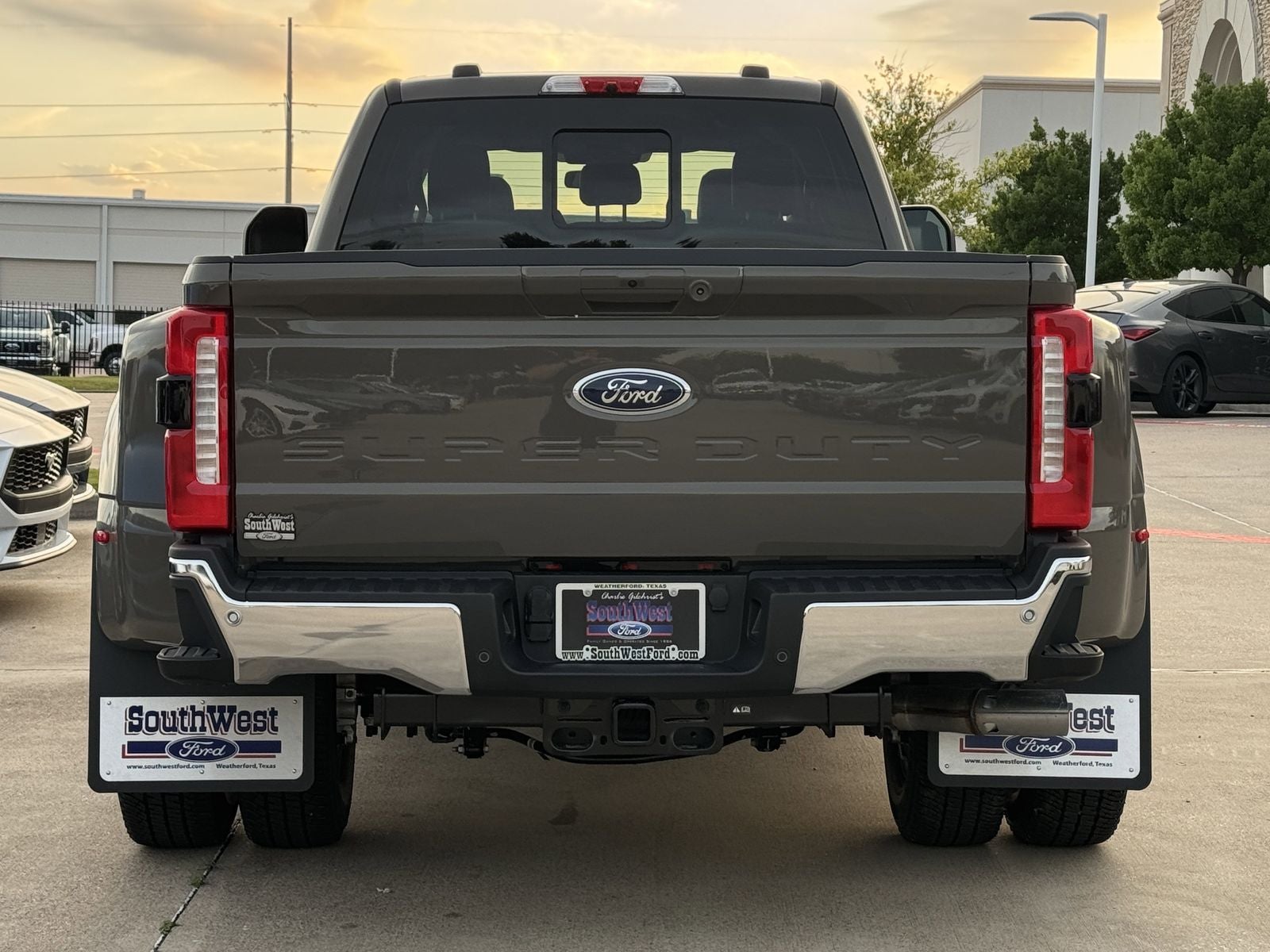 2026 Ford F-350SD Lariat DRW