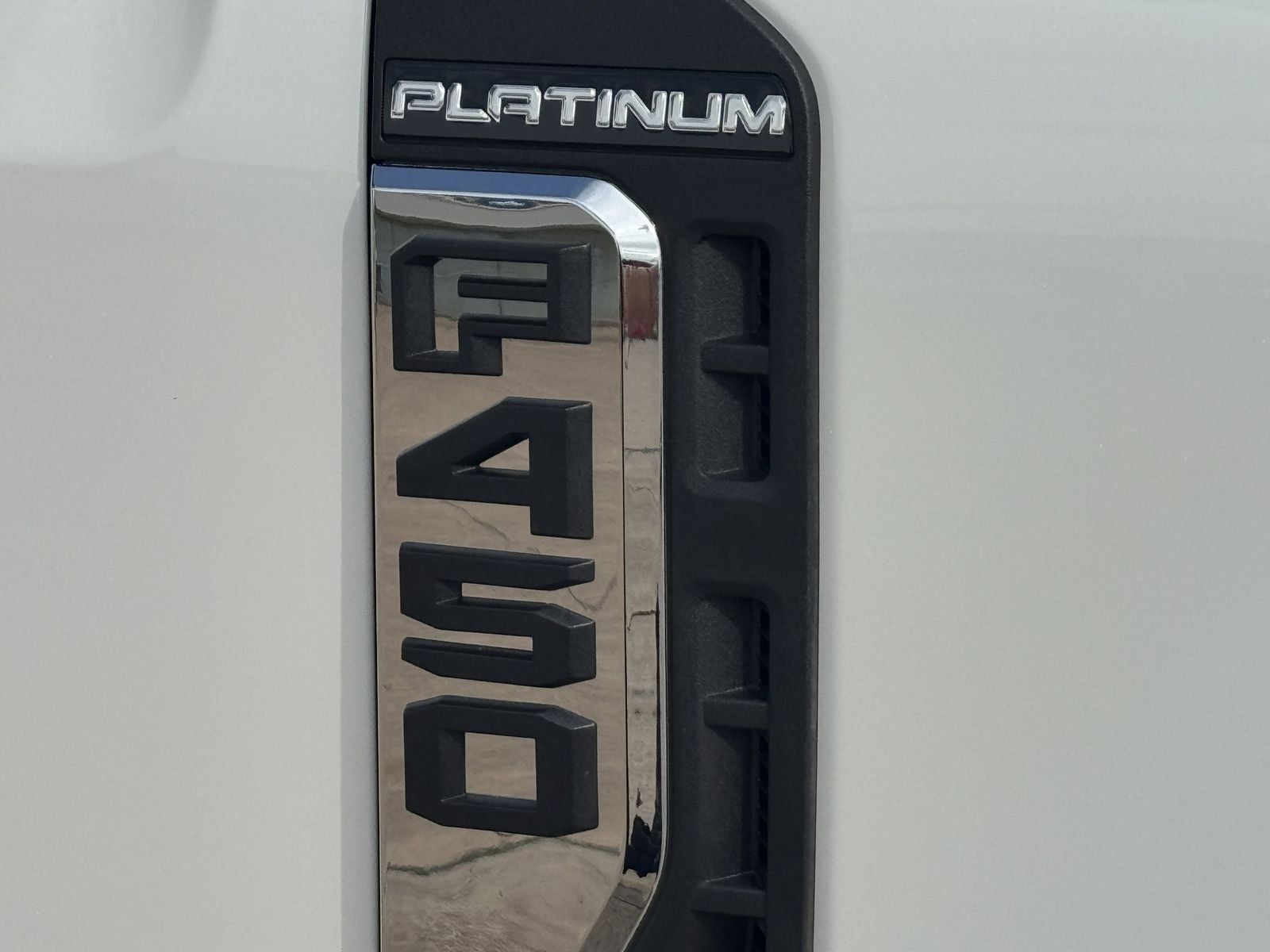 2024 Ford F-450SD Platinum DRW