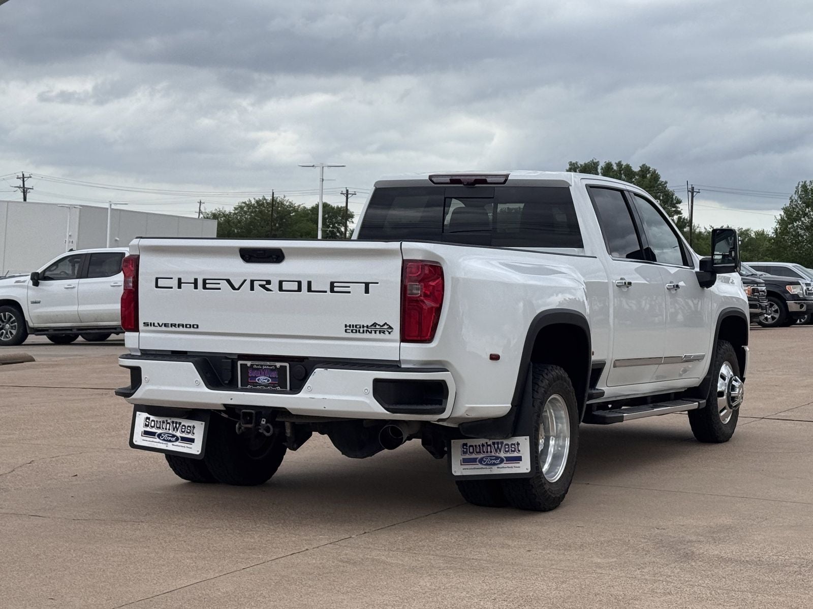 2024 Chevrolet Silverado 3500HD High Country