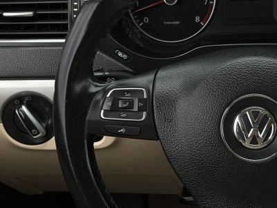 2013 Volkswagen Jetta 2.5L SE Convenience & Sunroof