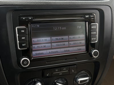 2013 Volkswagen Jetta 2.5L SE Convenience & Sunroof