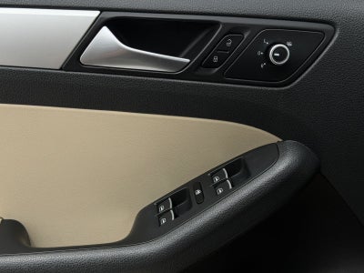 2013 Volkswagen Jetta 2.5L SE Convenience & Sunroof