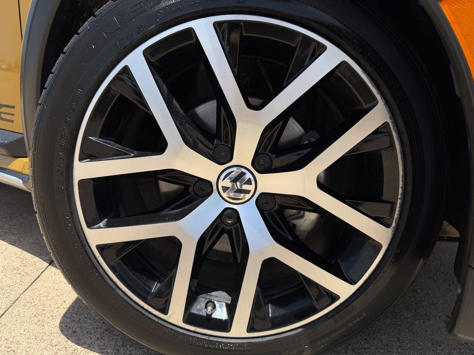 2018 Volkswagen Beetle 2.0T Dune