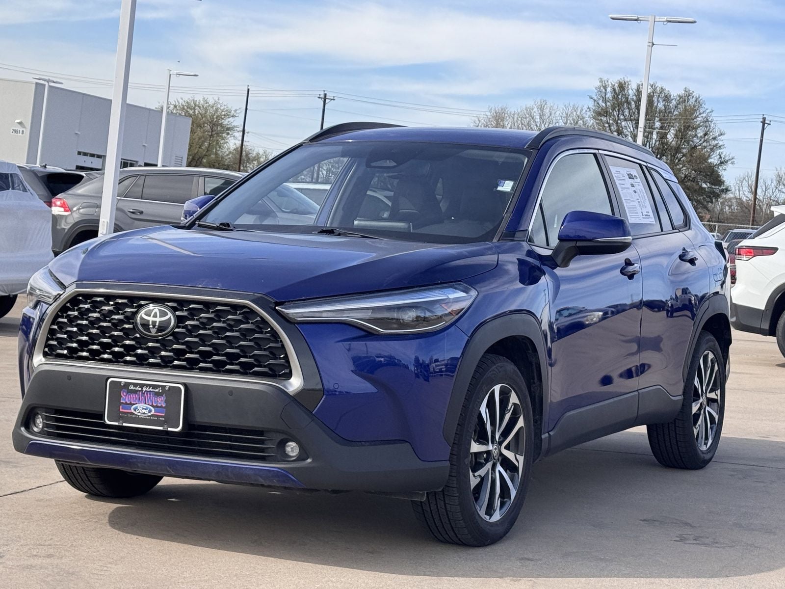 2024 Toyota Corolla Cross XLE