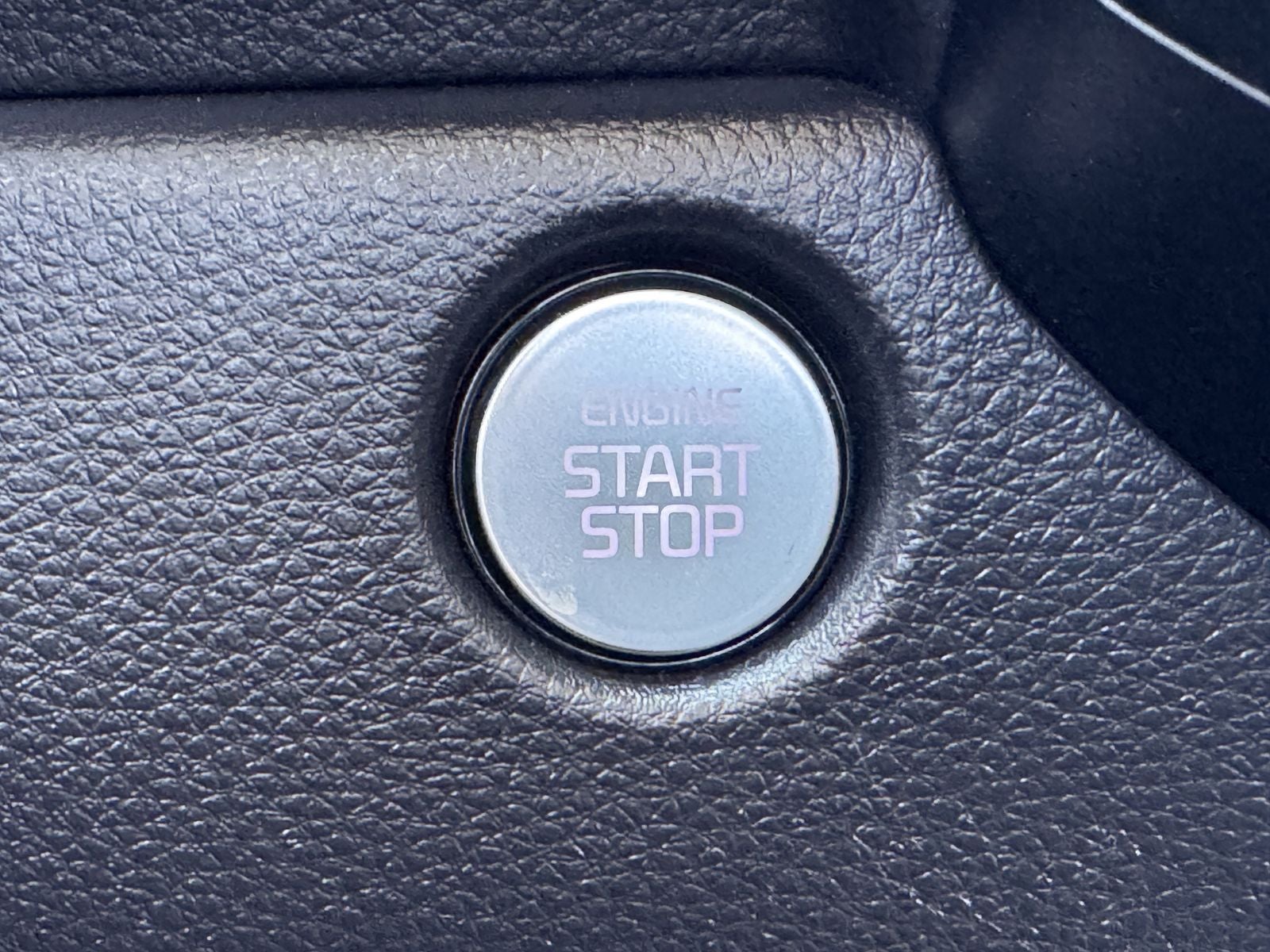 2025 Kia Carnival SX