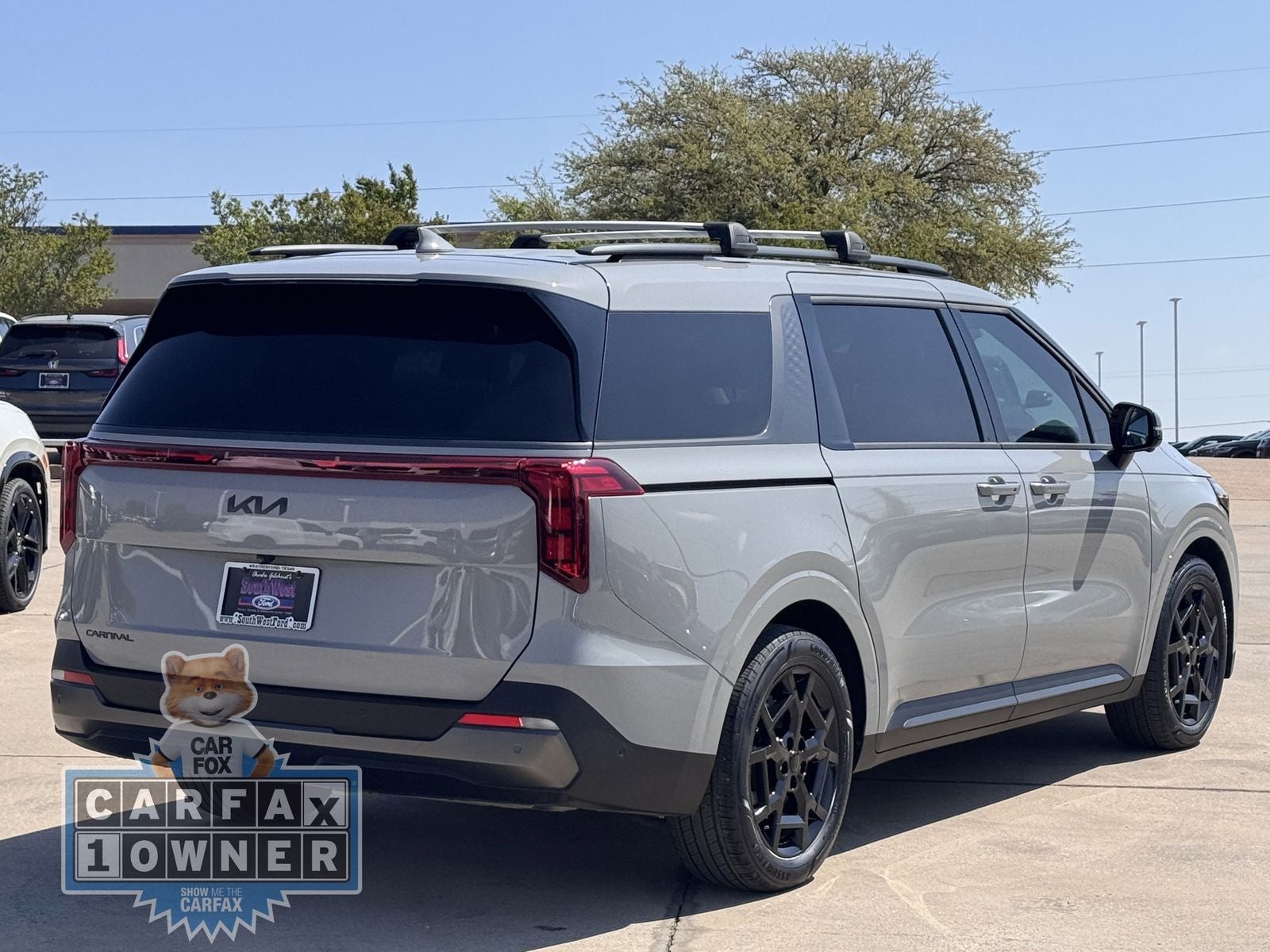 2025 Kia Carnival SX