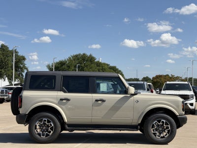 2026 Ford Bronco Outer Banks®
