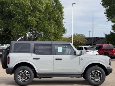 2026 Ford Bronco Outer Banks®