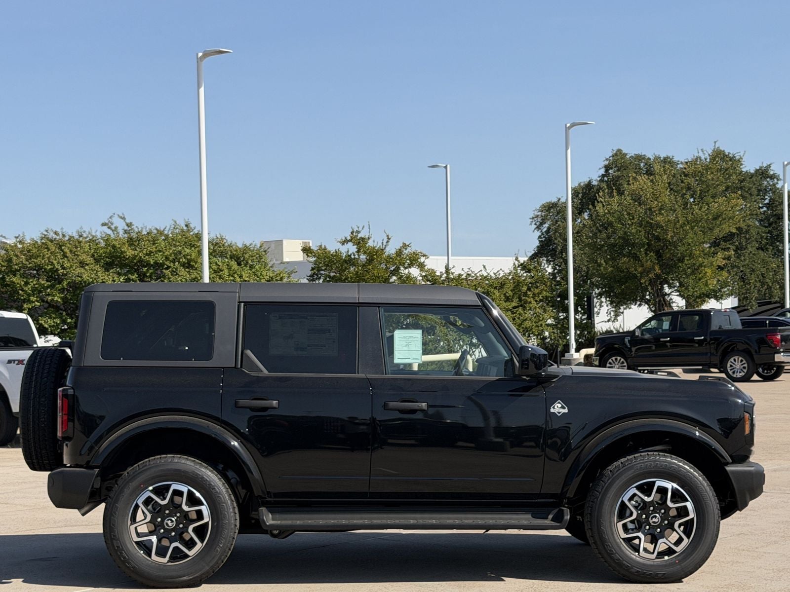 2026 Ford Bronco Outer Banks®