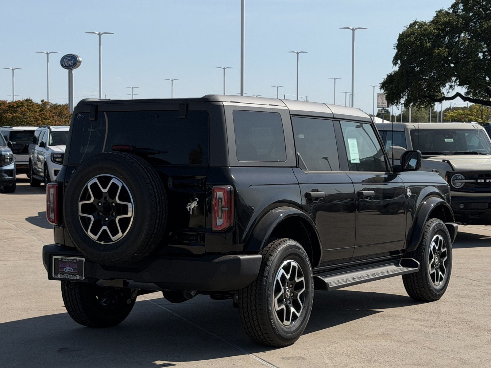 2026 Ford Bronco Outer Banks®