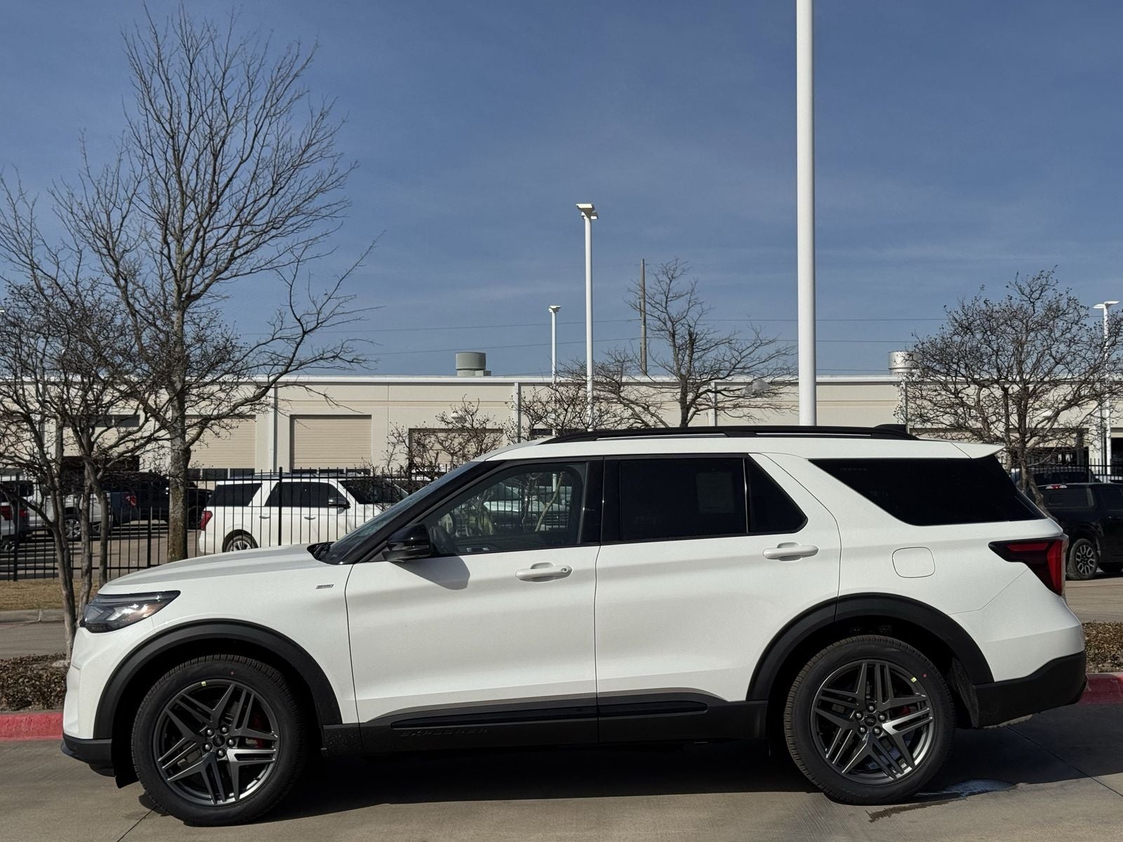 2026 Ford Explorer 4DR RWD ST-LINE
