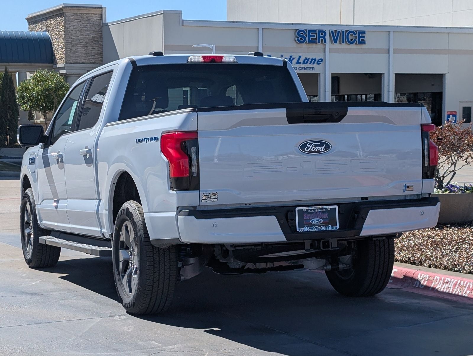 2025 Ford F-150 Lightning Flash