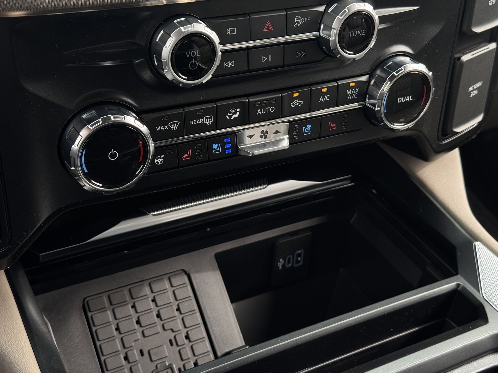 2026 Ford Super Duty F-250® Platinum®