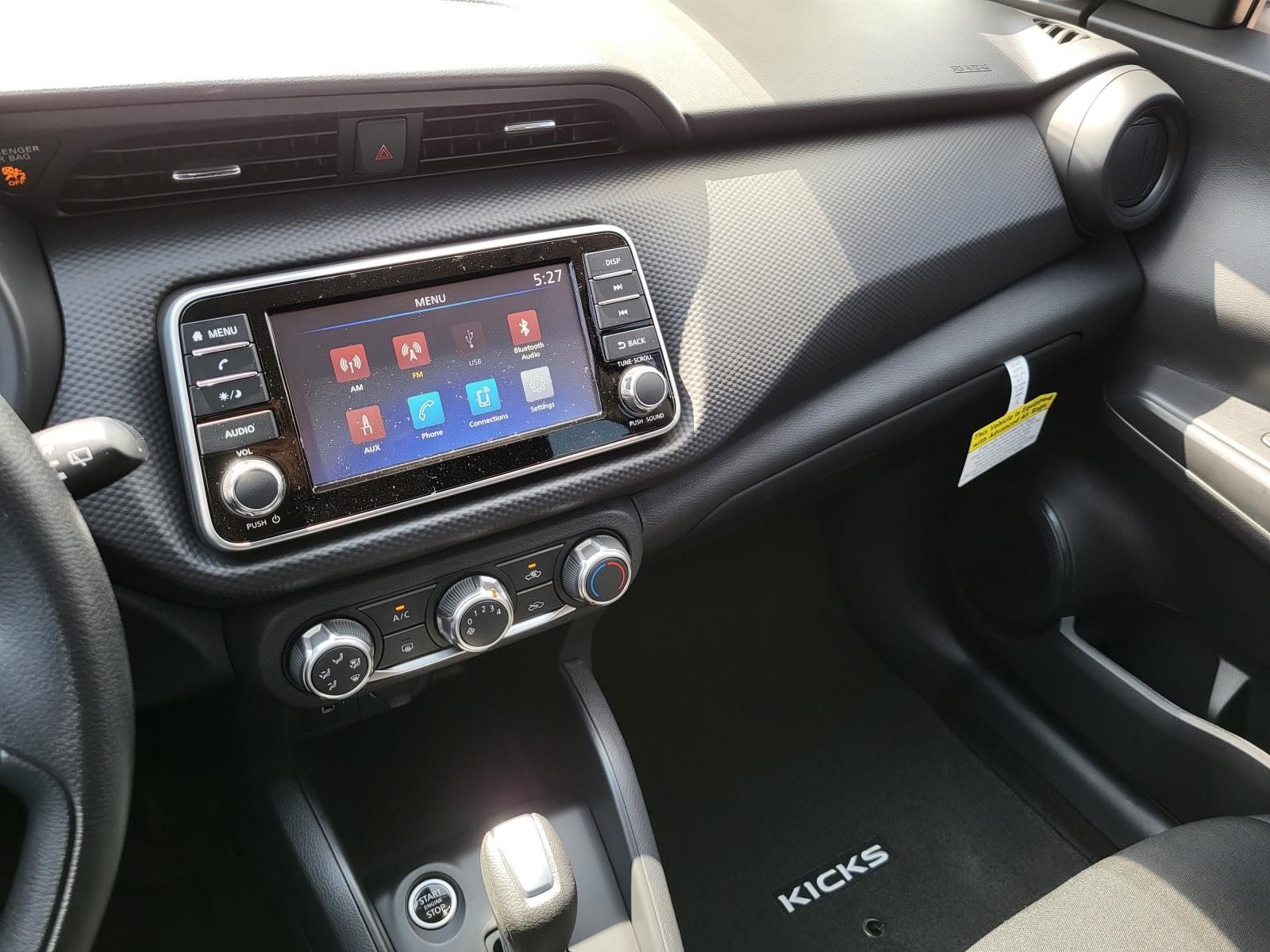 2025 Nissan Kicks Play S