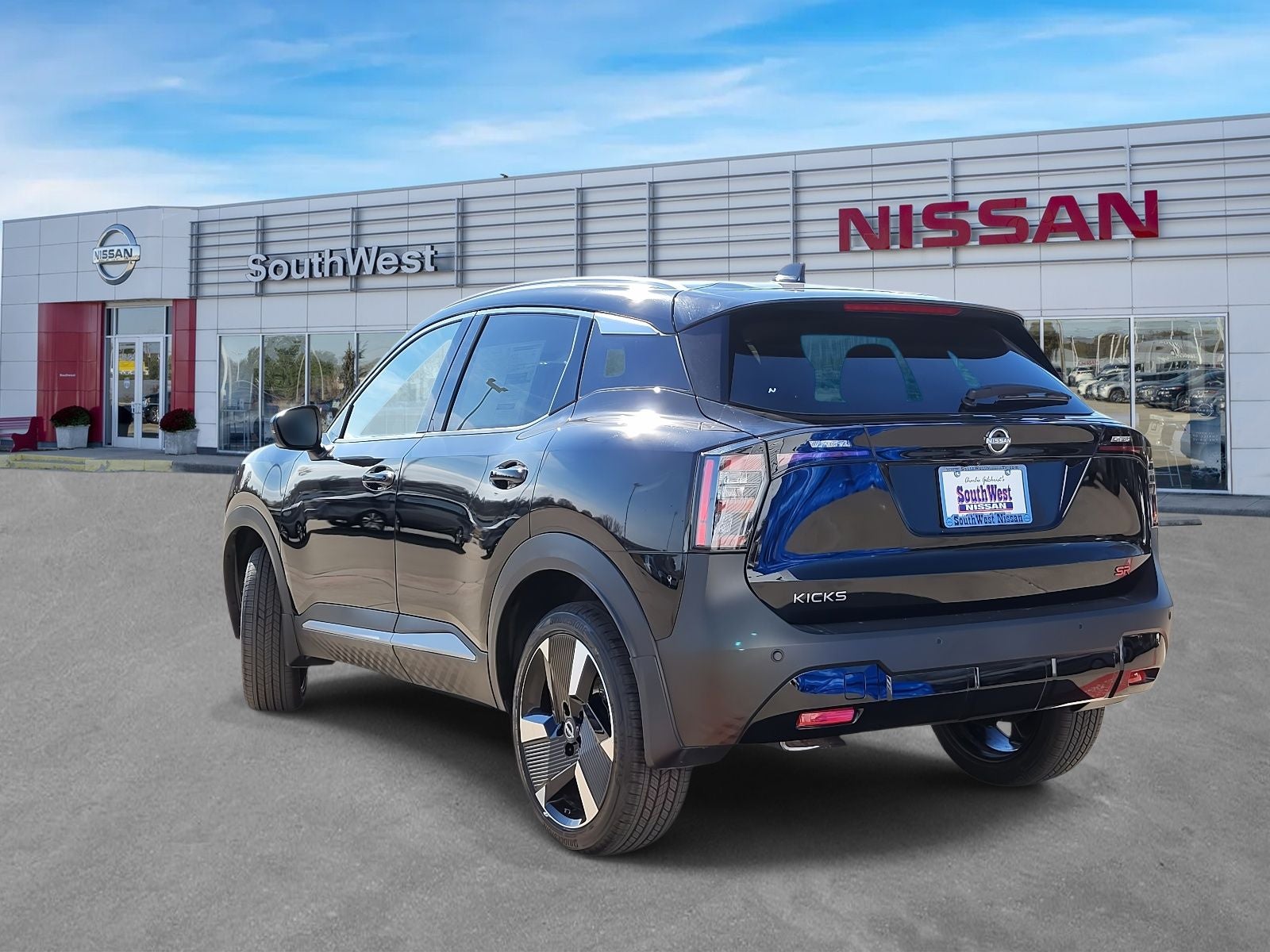 2026 Nissan Kicks SR