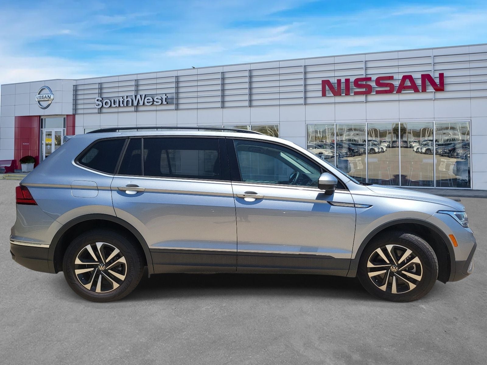 2024 Volkswagen Tiguan 2.0T S