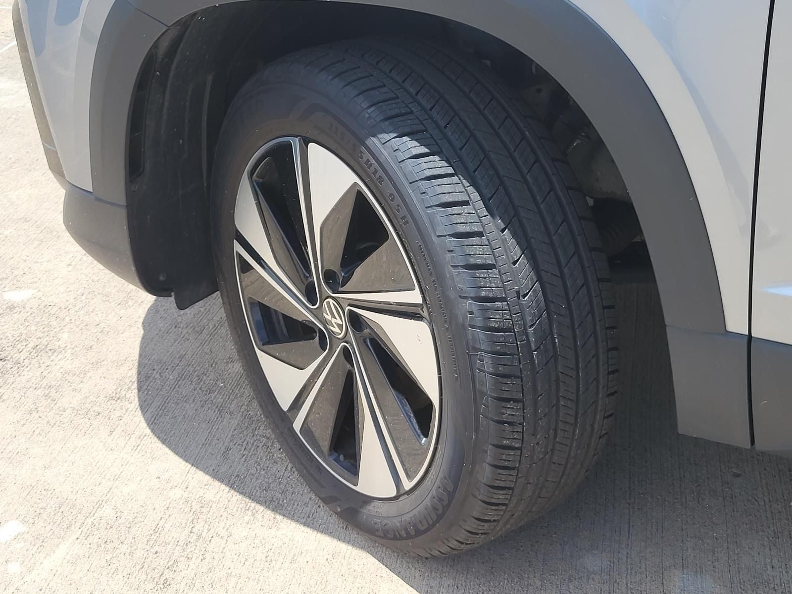 2024 Volkswagen Taos 1.5T SE