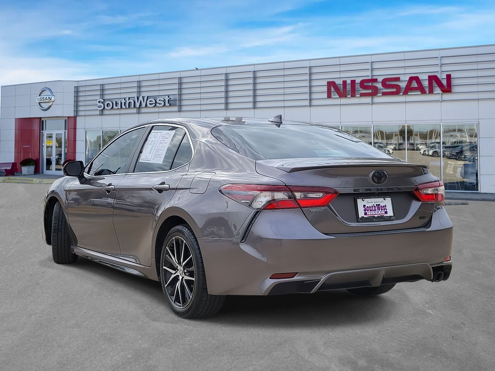 2022 Toyota Camry SE