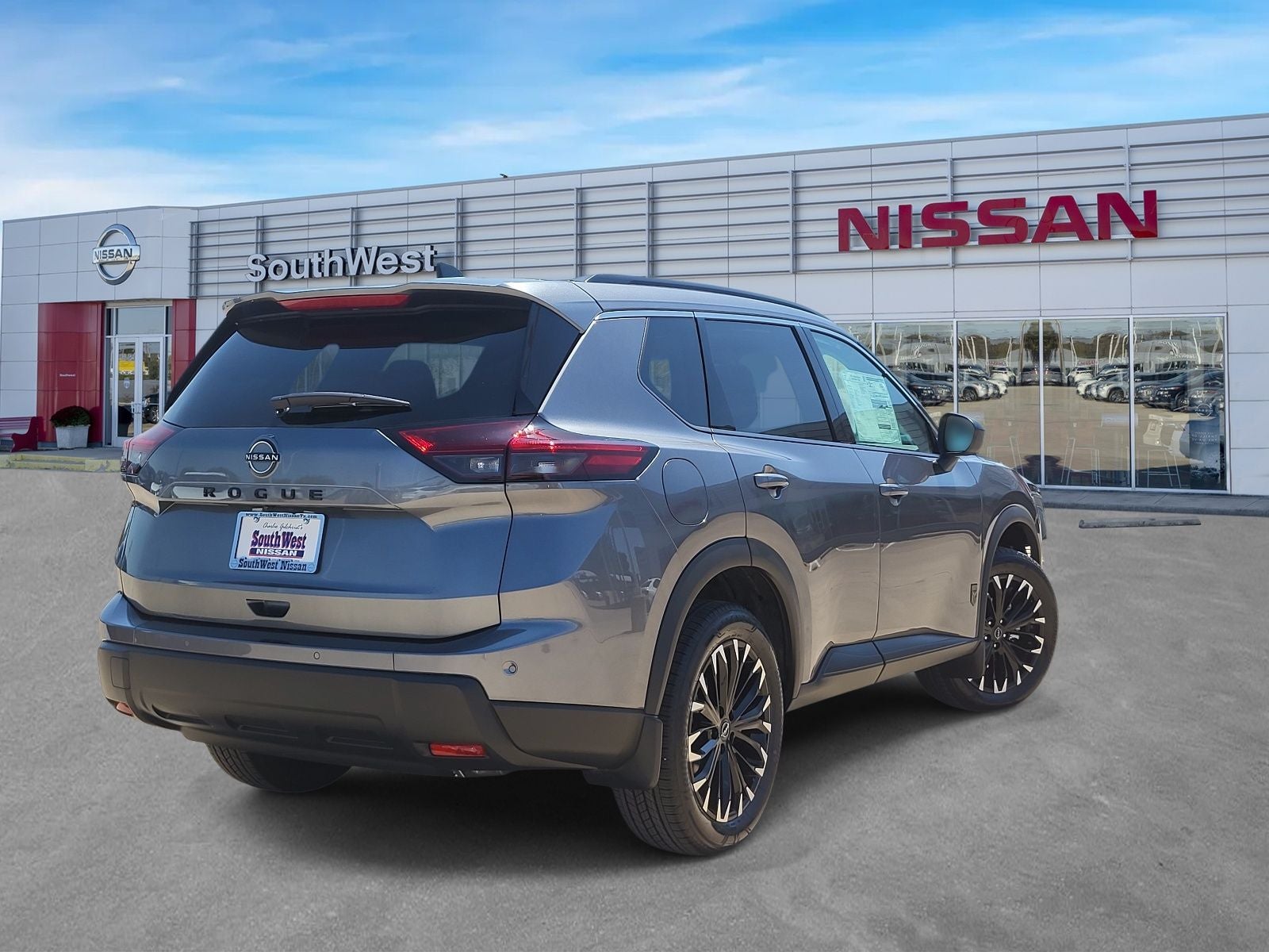 2026 Nissan Rogue Dark Armor