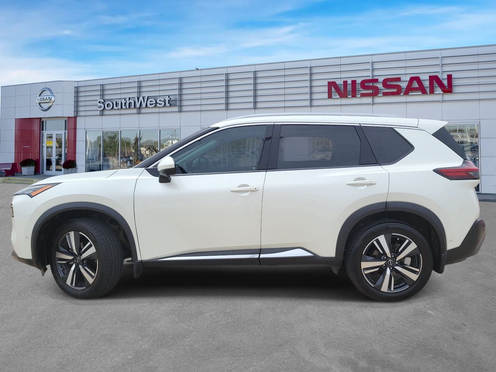 2022 Nissan Rogue SL
