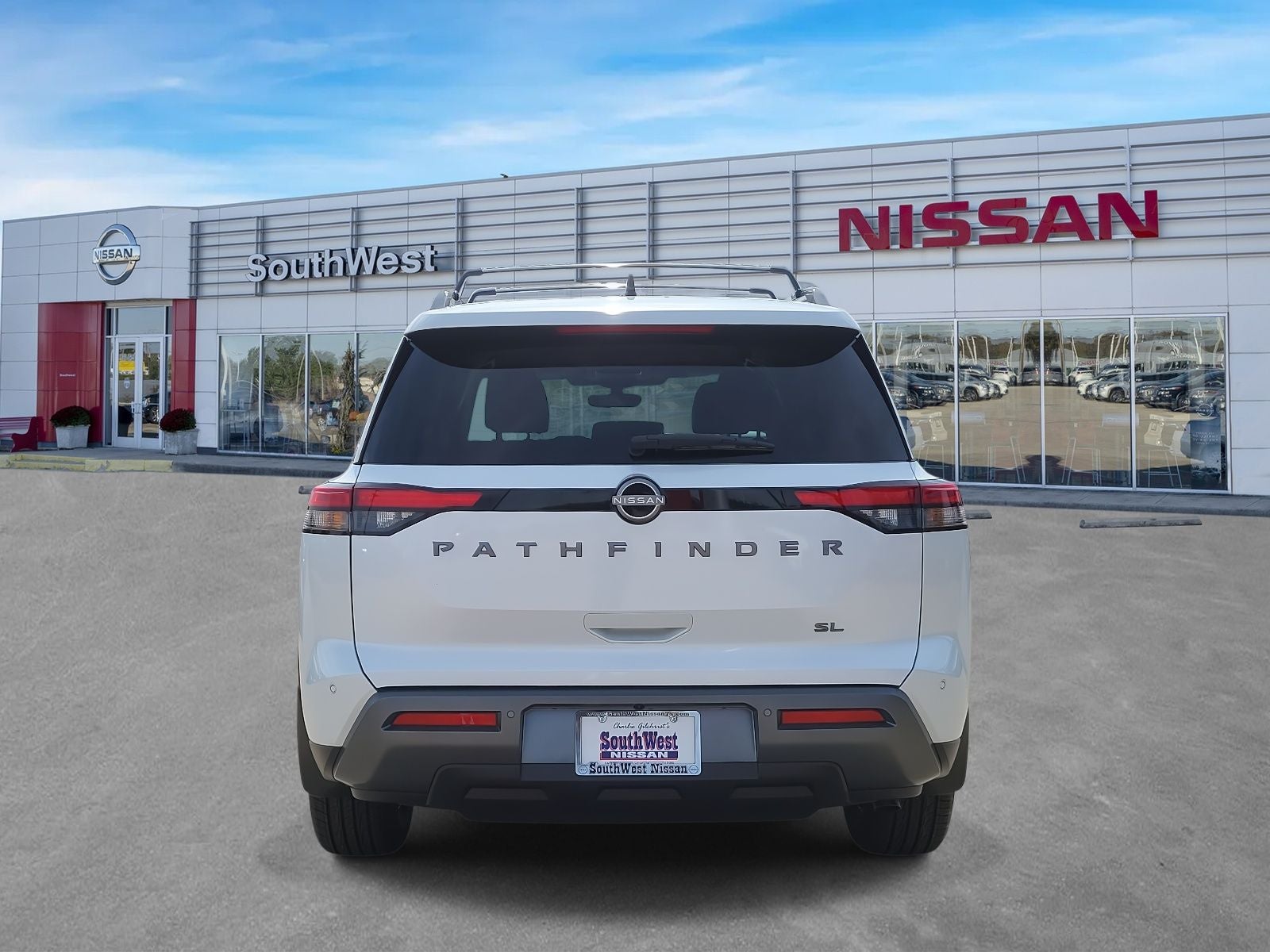 2026 Nissan Pathfinder SL