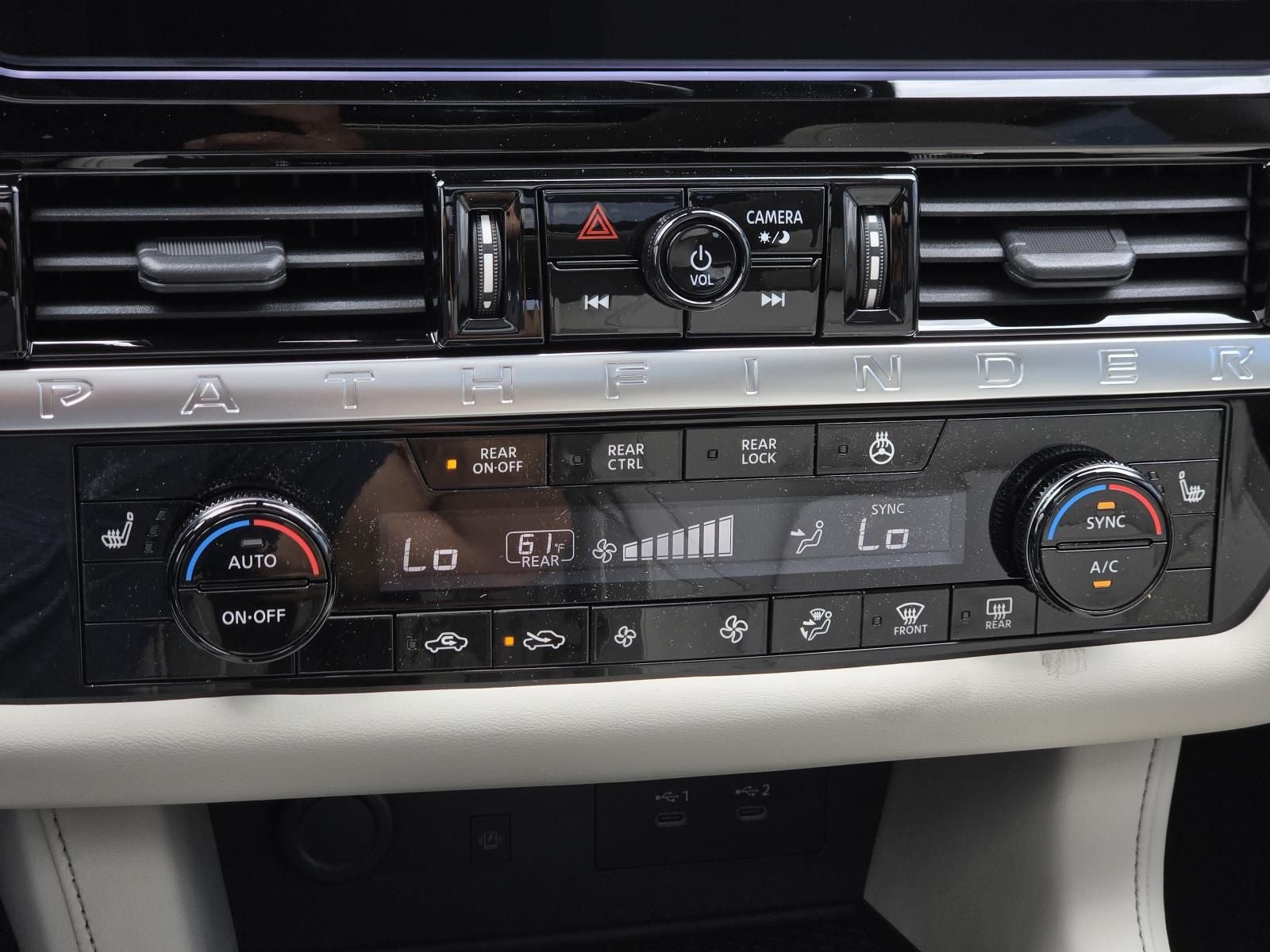 2026 Nissan Pathfinder SL
