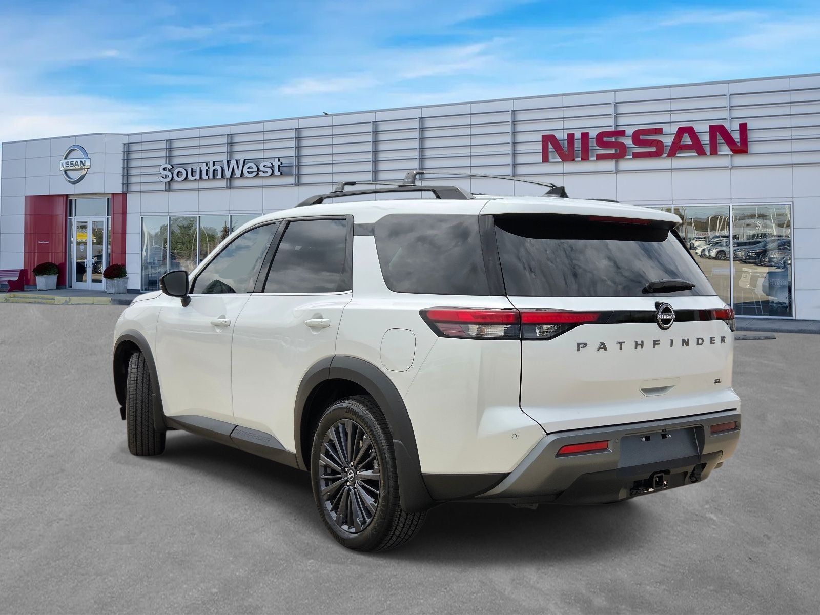 2026 Nissan Pathfinder SL