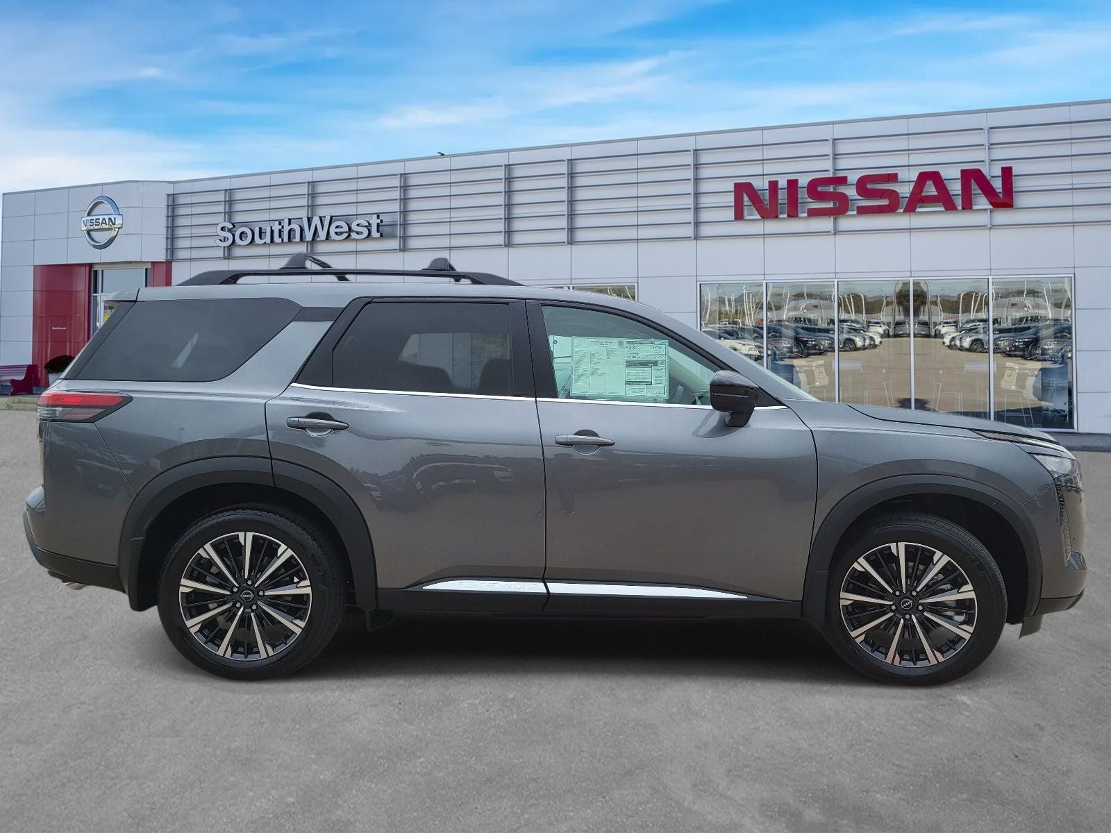 2026 Nissan Pathfinder Platinum