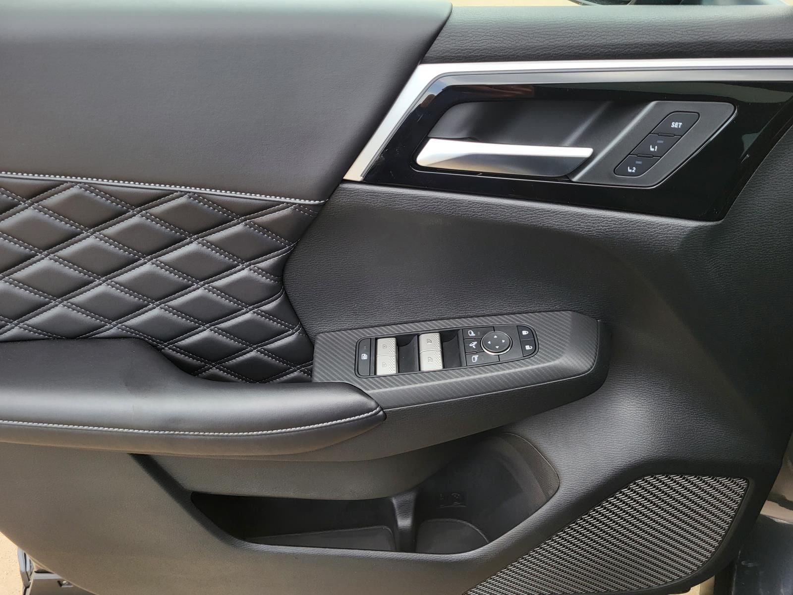 2026 Nissan Rogue Plug-In Hybrid Platinum