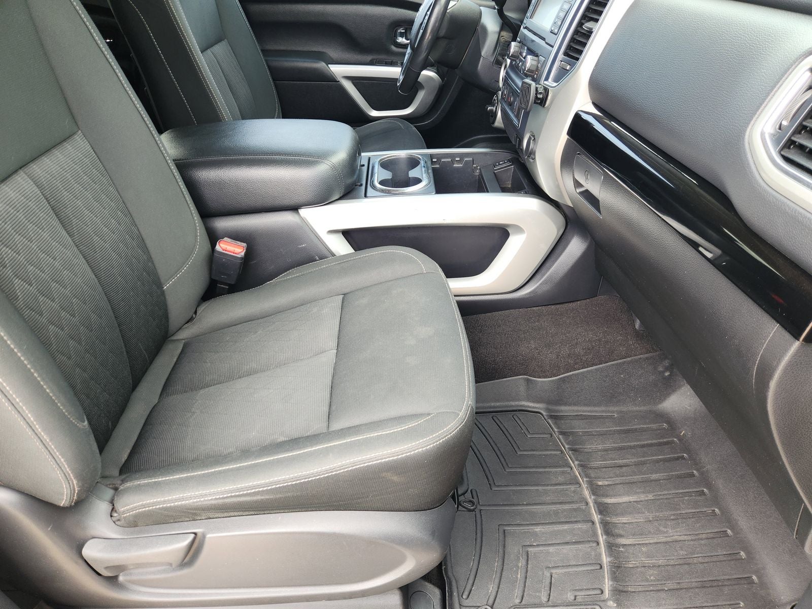2017 Nissan Titan XD SV