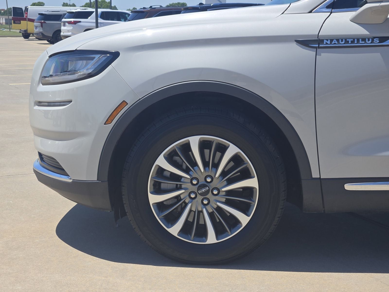 2022 Lincoln Nautilus Standard